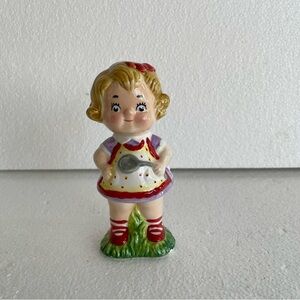 Campbell’s soup Ceramic Girl salt or pepper shaker. Multicolor